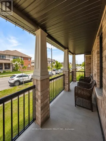 2 PRESTWICK STREET, Hamilton (Stoney Creek), Ontario L8J0K7