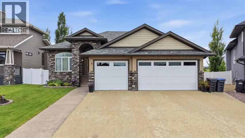 8 Laurel Close, Sylvan Lake, Alberta T4S0B3
