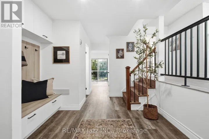 50 OAKDALE DRIVE, Oshawa (Donevan), Ontario L1H6X1