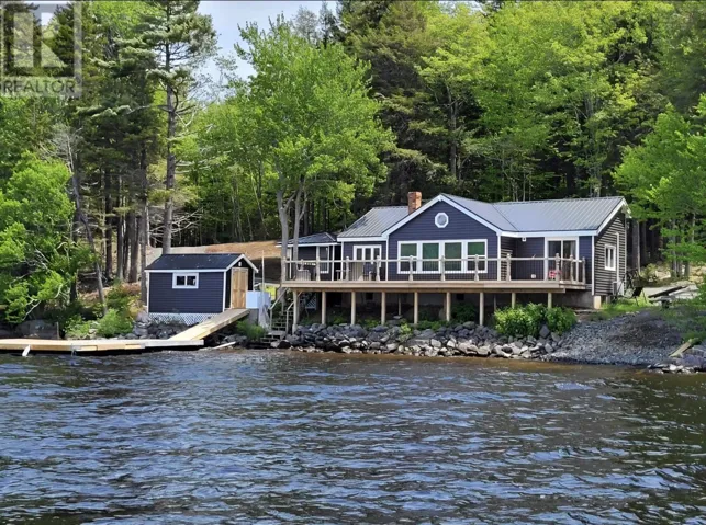 31 Lake Shore Drive, North Range, Nova Scotia B0W1H0
