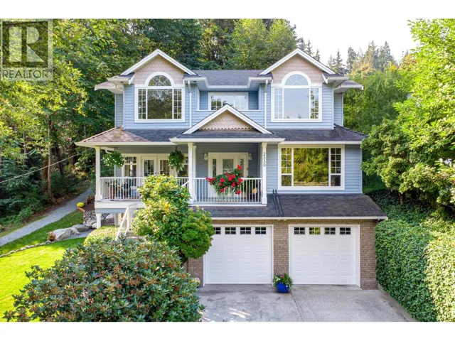 2339 ST GEORGE STREET, Port Moody, British Columbia V3H2G3