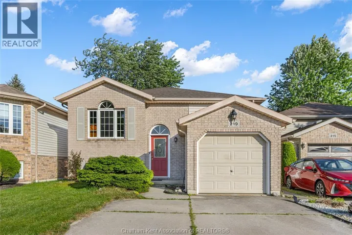 219 GREENFIELD LANE, Chatham, Ontario N7L5N3