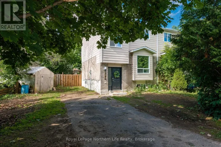 37 PAUL STREET, North Bay (College Heights), Ontario P1B9M1