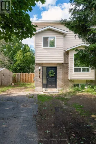 37 PAUL STREET, North Bay (College Heights), Ontario P1B9M1