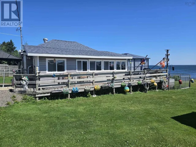 402 Smith Point Road, Fox Harbour, Nova Scotia B0K1Y0