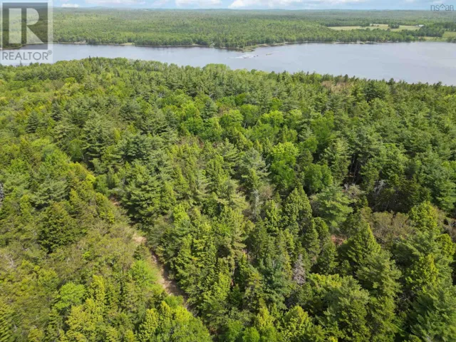 lot Arenburg, Waterloo, Nova Scotia B4V8M5