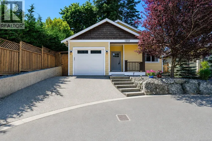 5888 Stonehaven Dr, Duncan, British Columbia V9L0E8