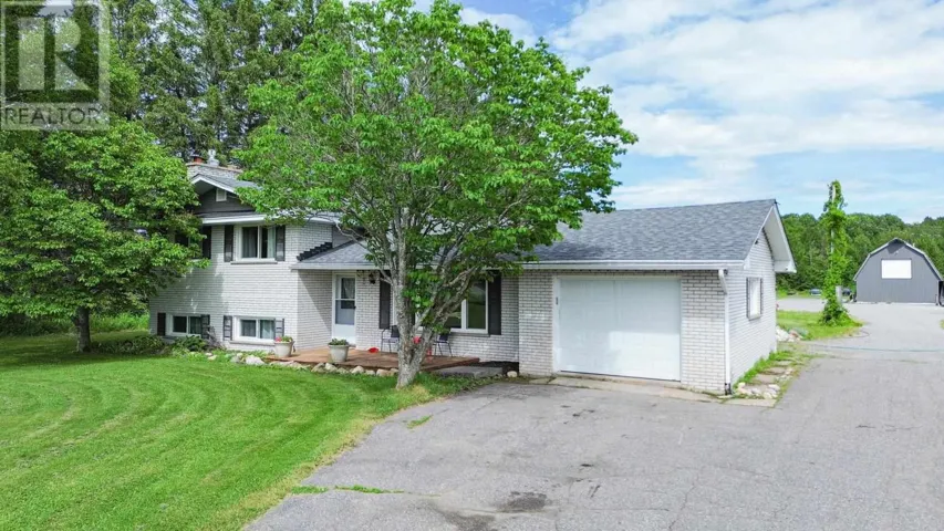1506 Airport RD, Sault Ste. Marie, Ontario P6A5K6