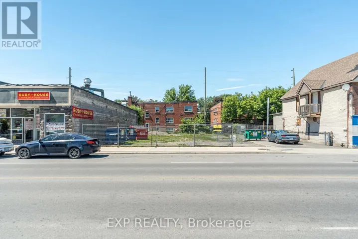 81 MONTREAL ROAD, Ottawa, Ontario K1L6E8