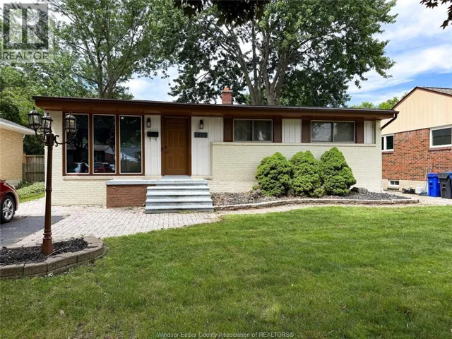 1275 BELLEPERCHE PLACE, Windsor, Ontario N8S3C4