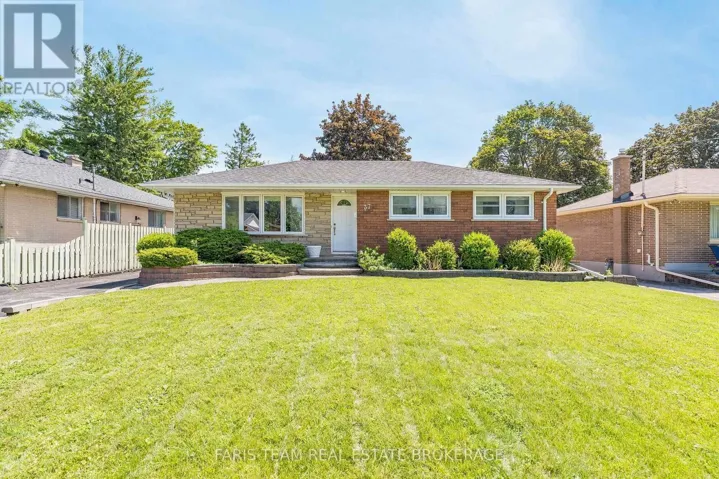 37 DOWNSVIEW DRIVE, Barrie (Codrington), Ontario L4M4P9