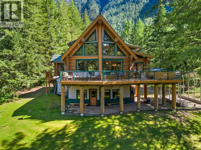 3866 ROCK ISLAND Road, Nakusp, British Columbia V0G1R1