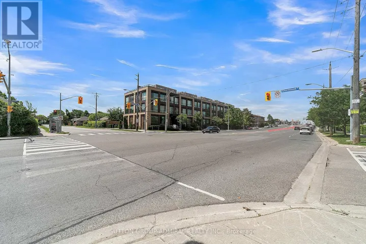 305 - 639 LAWRENCE AVENUE, Toronto (Englemount-Lawrence), Ontario M6A1A9