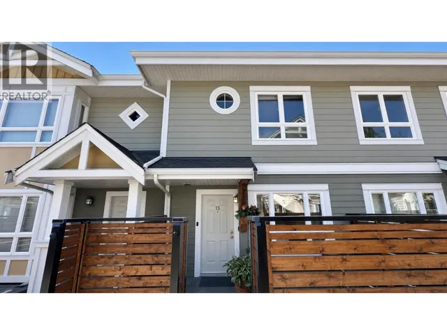 13 915 TOBRUCK AVENUE, North Vancouver, British Columbia V7P1V9