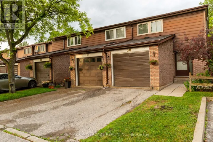 30 - 350 CAMELOT COURT, Oshawa (Eastdale), Ontario L1G6P7