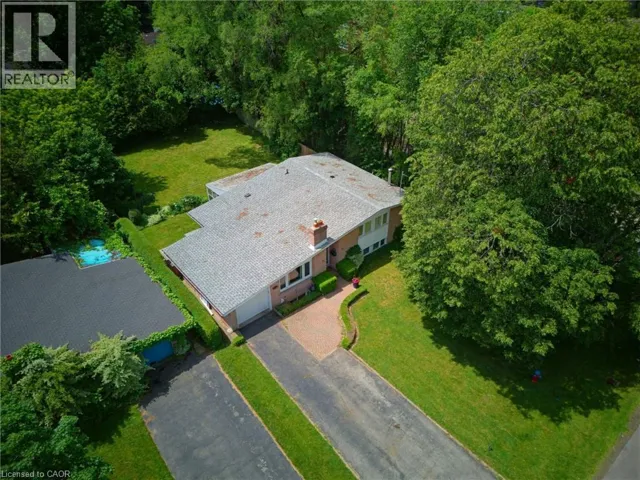 320 RIVER SIDE Drive, Oakville, Ontario L6K3N4