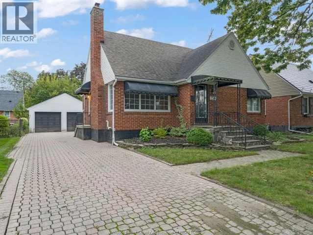 2584 CHILVER, Windsor, Ontario N8W2V9