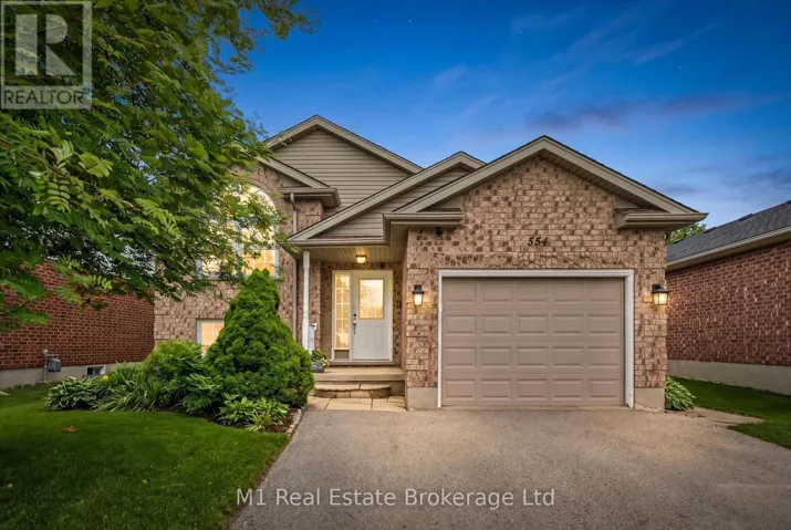 584 MCTAVISH STREET, Centre Wellington (Fergus), Ontario N1M3V5