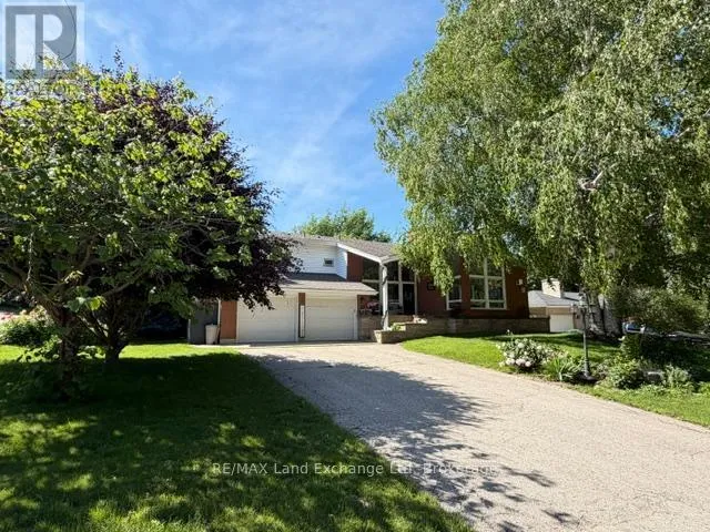 320 SUMMIT DRIVE, North Huron (Wingham), Ontario N0G2W0