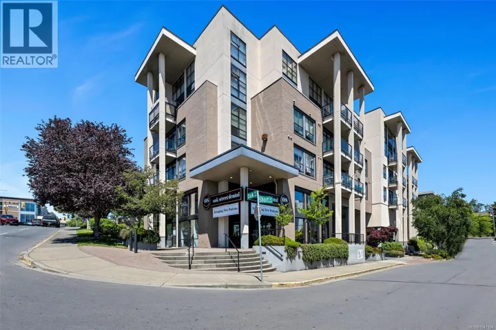 106 820 Short St, Saanich, British Columbia V8X2V6