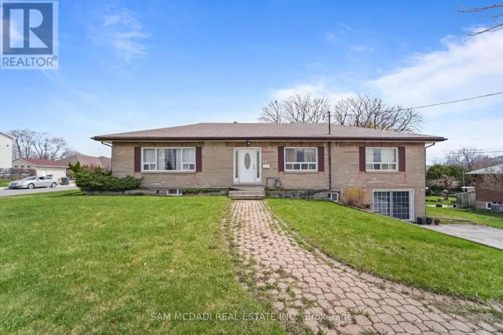 2230 BRITANNIA ROAD W, Mississauga (Streetsville), Ontario L5M1R3