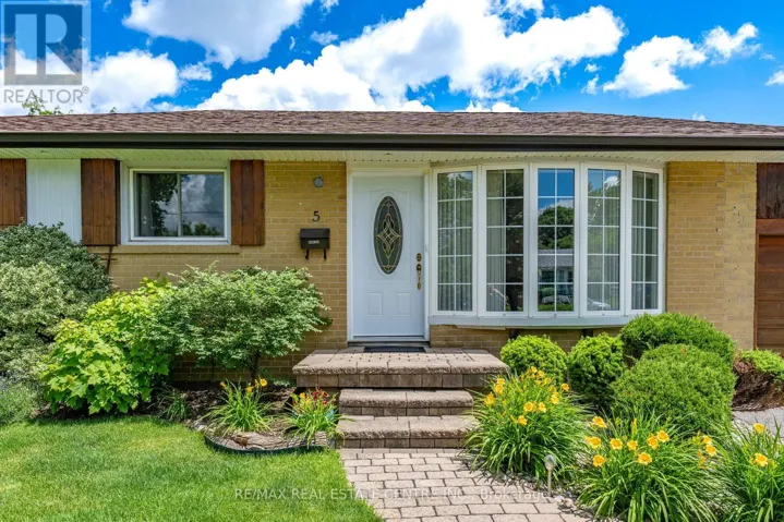 5 HALE DRIVE, Halton Hills (Georgetown), Ontario L7G4C3