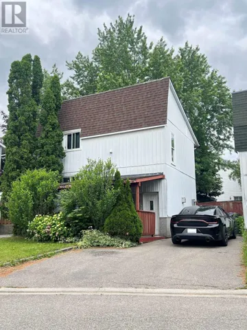 8 GRAND RIVER COURT, Brampton (Northgate), Ontario L6S2J8