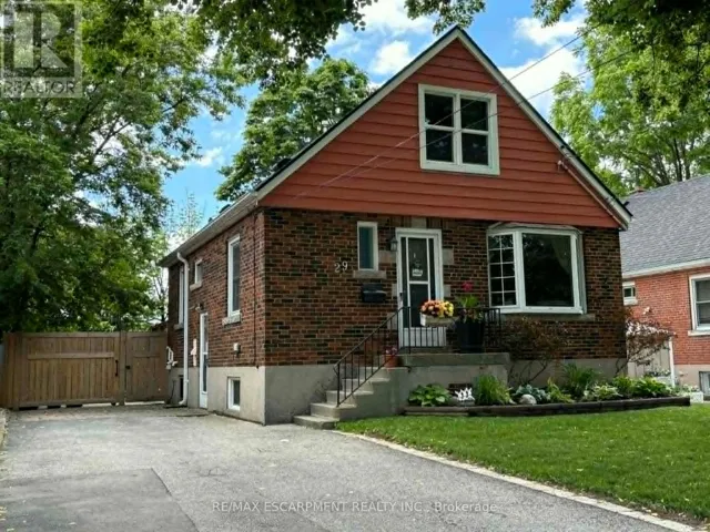 LOWER - 29 EAST 41ST STREET, Hamilton (Sunninghill), Ontario L8T2Z4