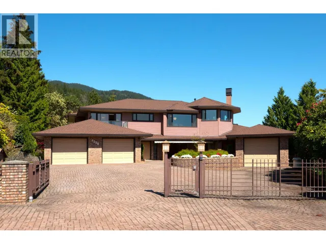 4228 ROCKRIDGE CRESCENT, West Vancouver, British Columbia V7W1B1