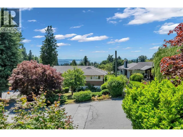 468 SAVILLE CRESCENT, North Vancouver, British Columbia V7N3B1