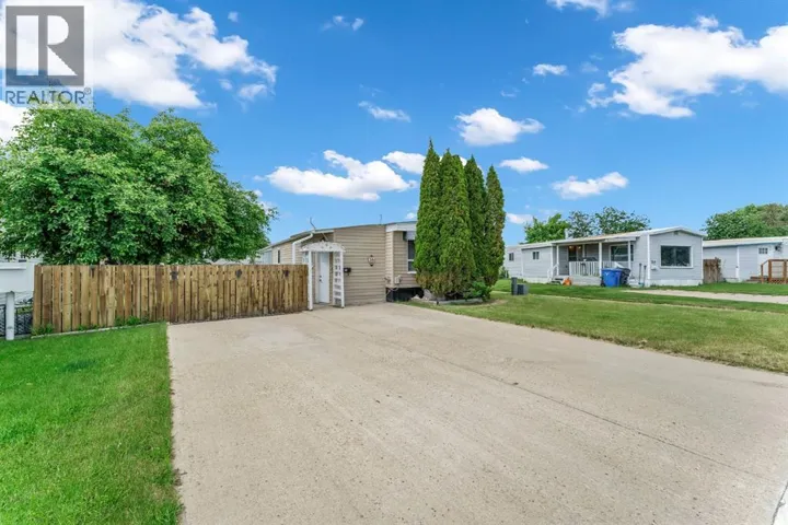36, 2460 Southview Drive SE, Medicine Hat, Alberta T1B1C8