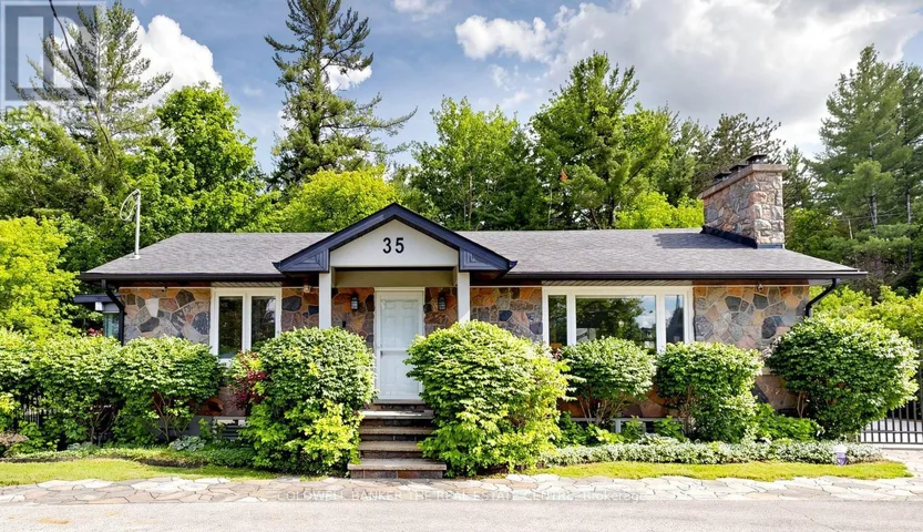 35 PARKSIDE DRIVE, East Gwillimbury (Holland Landing), Ontario L9N1G2
