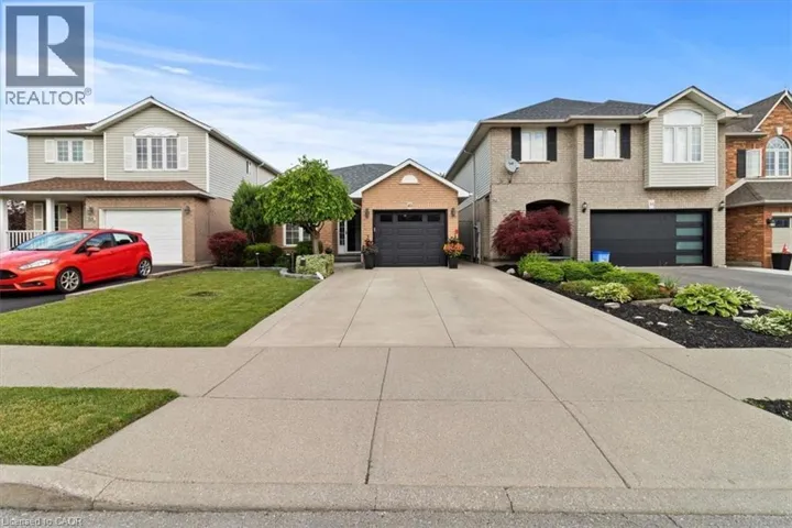 40 BRIDGETTE Drive, Hamilton, Ontario L9A5J8