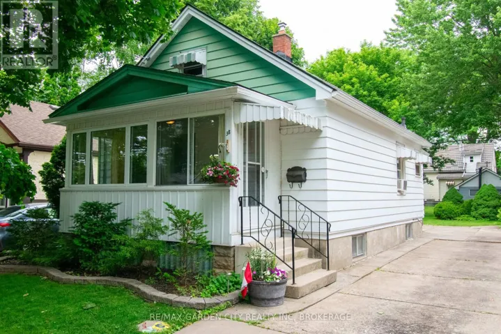 38 MILDRED AVENUE, St. Catharines (Haig), Ontario L2R6J1