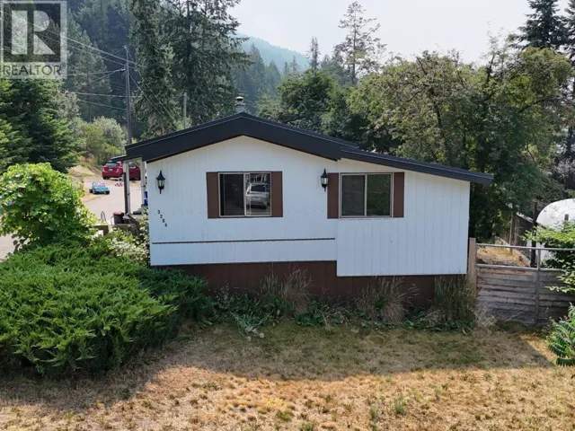 3284 Queens Avenue Unit# 1, Moyie, British Columbia V0B2A0