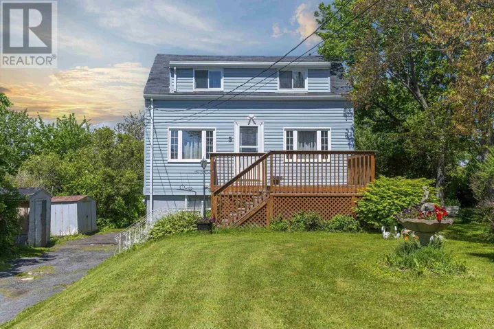 5 Fairview Avenue, Halifax, Nova Scotia B3N1W5