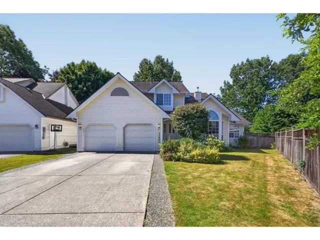 20666 90A AVENUE, Langley, British Columbia V1M2N2