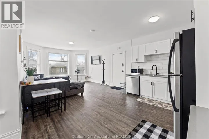 135 WILLIAM STREET North Unit# 1, Chatham, Ontario N7M4L6