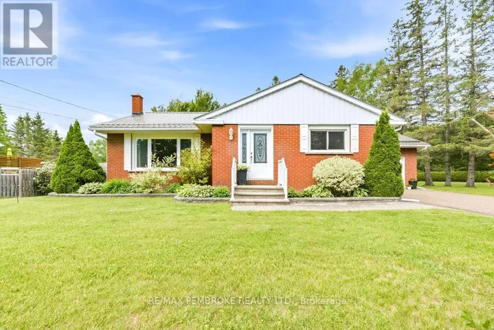 92 KEN AVENUE, Laurentian Valley, Ontario K8A6W5