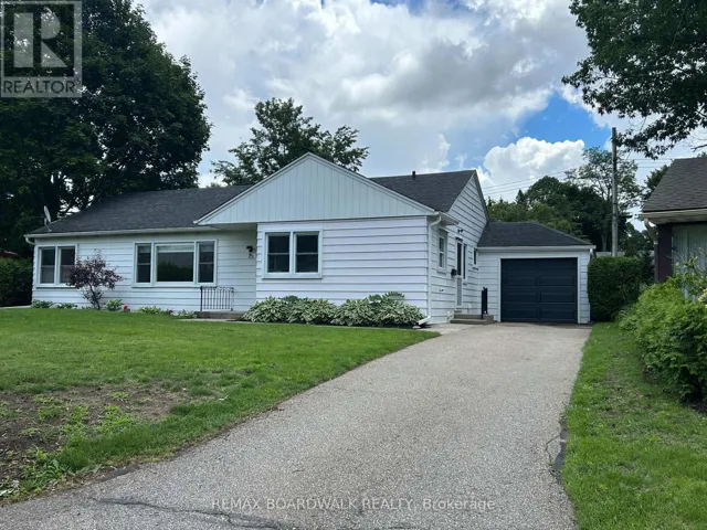 15 BUTTERFIELD PLACE, Brockville, Ontario K6V1M4