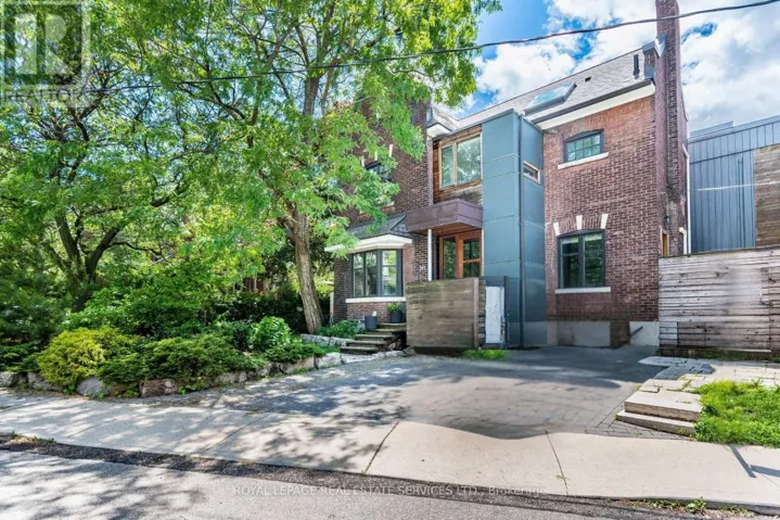 241 GARDEN AVENUE, Toronto (High Park-Swansea), Ontario M6R1J2