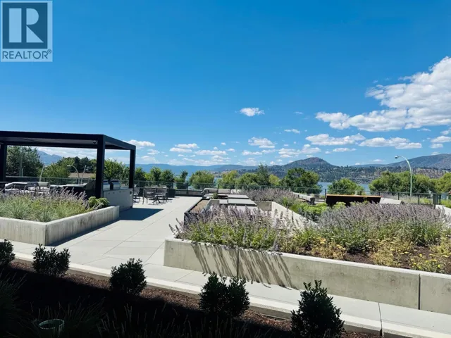 3051 Abbott Street Unit# 213, Kelowna, British Columbia V1P0P1