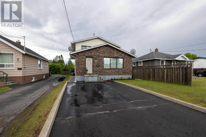 361 Adams ST, Thunder Bay, Ontario P7A1B6