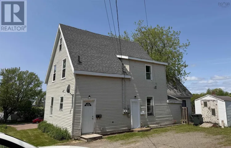 8 East Pleasant Street, Amherst, Nova Scotia B4H1M4