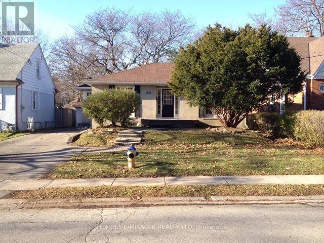40 THIRTY SEVENTH STREET, Toronto (Long Branch), Ontario M8W3L6