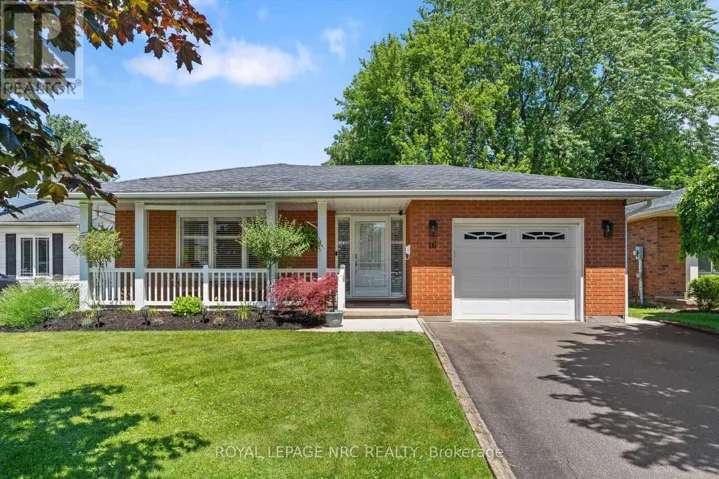 16 BOLGER DRIVE, St. Catharines (Lakeport), Ontario L2N7L4