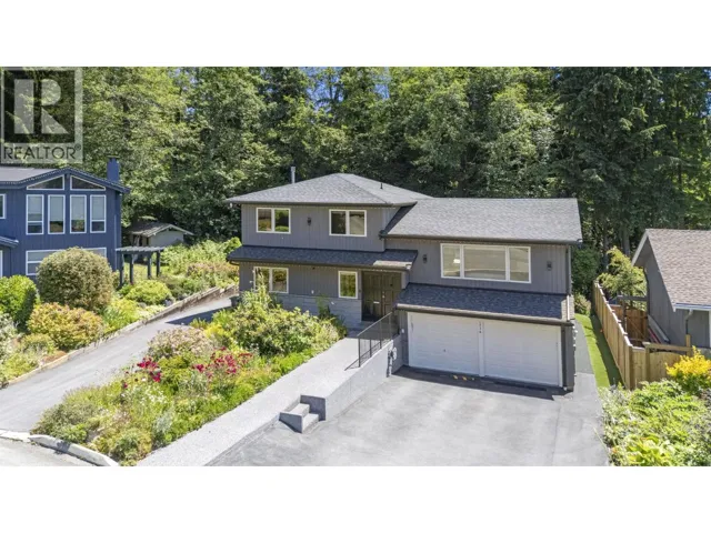 1776 MEDWIN PLACE, North Vancouver, British Columbia V7H2K4