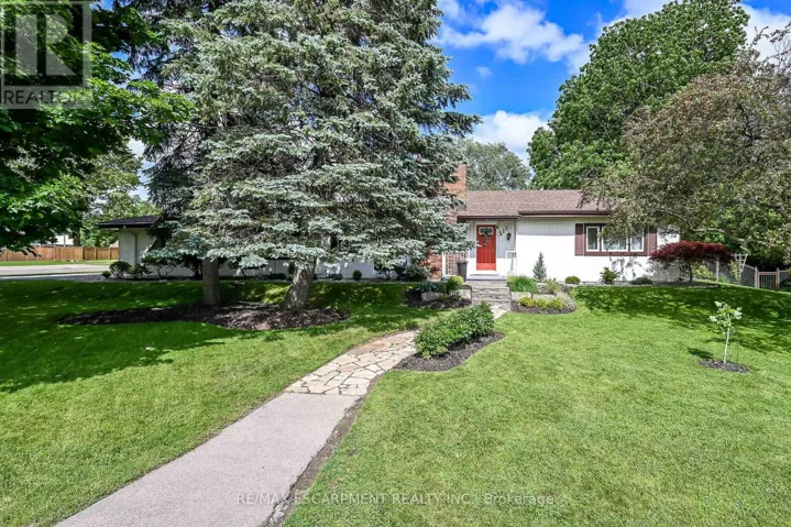 511 FIDDLERS GREEN ROAD, Hamilton (Ancaster), Ontario L9G1X3