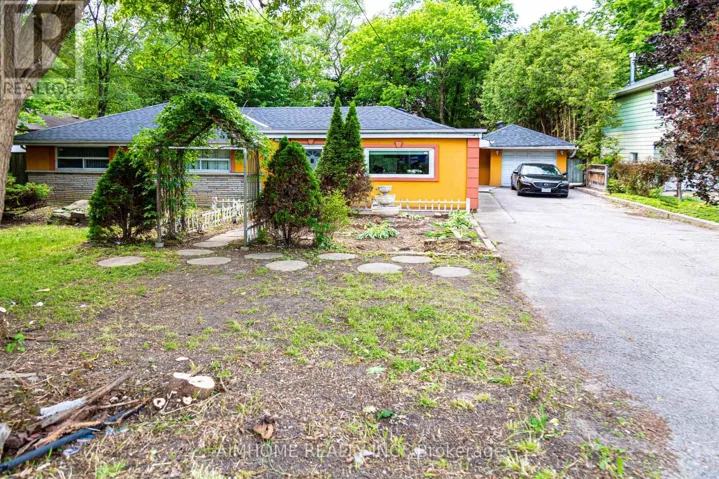 9890 BAYVIEW AVENUE, Richmond Hill (Harding), Ontario L4C2L3