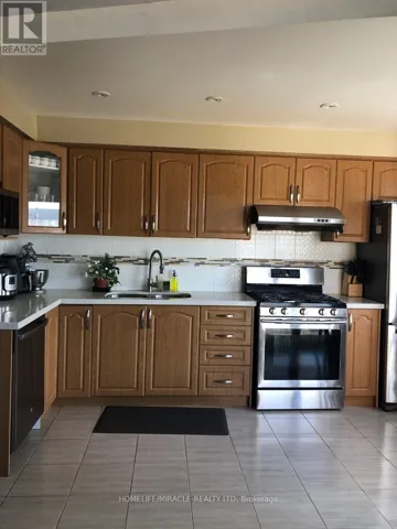 144 ROBBINSTONE DRIVE, Toronto (Malvern), Ontario M1B2E7